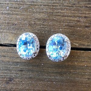 Macy’s DBJ Sterling Silver Large Swarovski Crystal Stud Earrings in Aqua! EUC